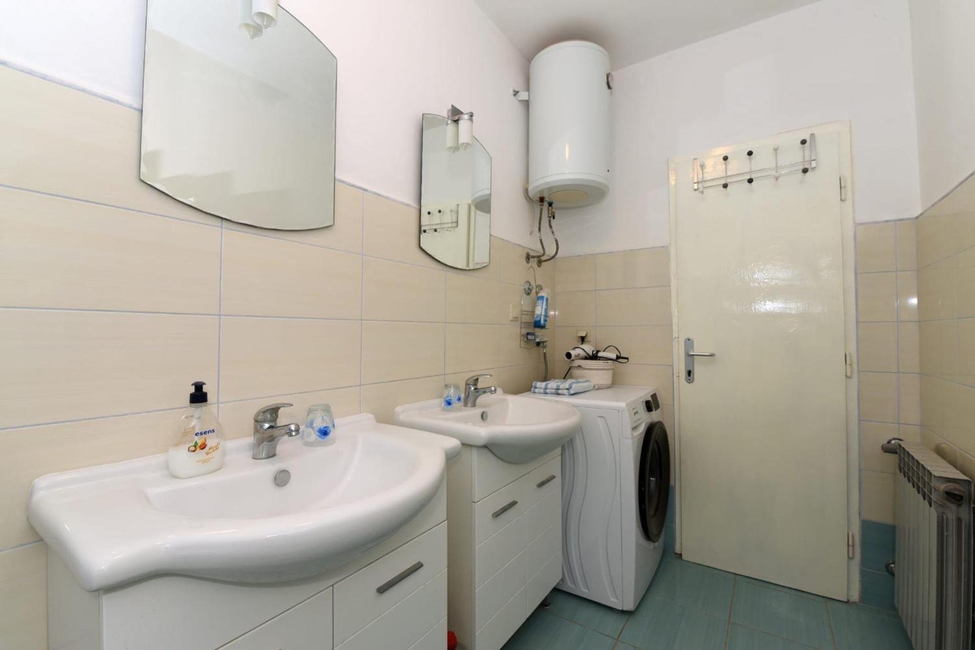 Apartment Happy Place Bacina Екстер'єр фото